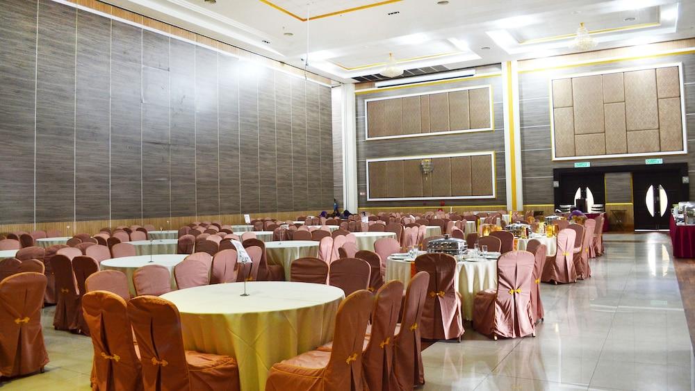 Resort Amansari 4*